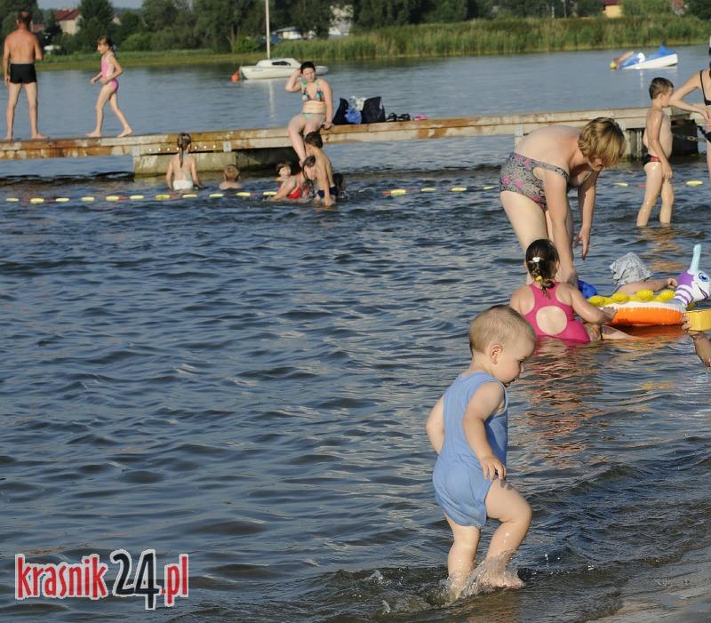 Kraśnik: Woda w zalewie czysta, można się kapać