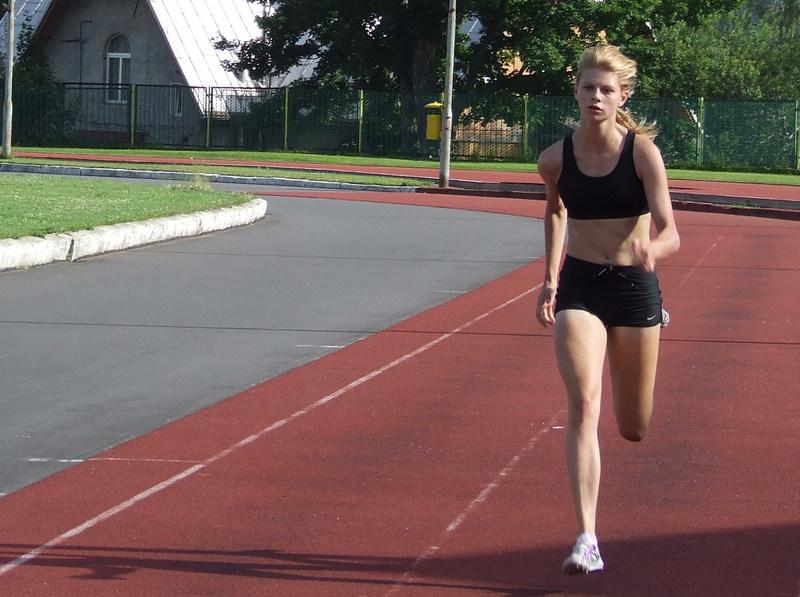 Bieganie: Alicja Wrona tuż za podium na Olimpiadzie Młodzieży