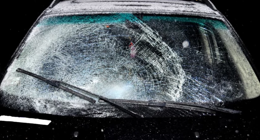 Ciemno, kiepskie warunki na drodze i pieszy. Kolejna tragedia na naszych drogach