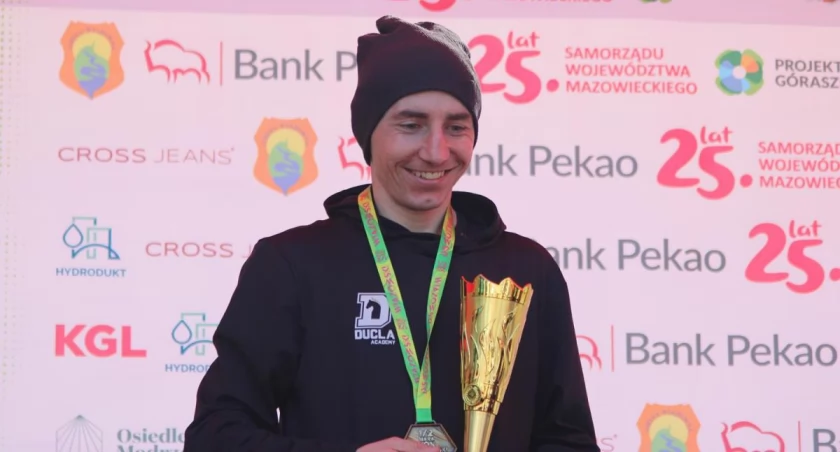Zwycięstwo i życiówka Kamila Jastrzębskiego w Półmaratonie Wiązowskim