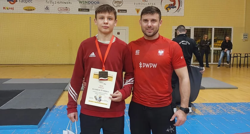 Roni Wójcik z medalem MP juniorów w stylu klasycznym