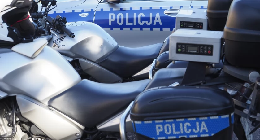 Sporo roboty ma ciągle kraśnicka drogówka. Poprawiają się drogi, „korzystają” z tego także kierowcy