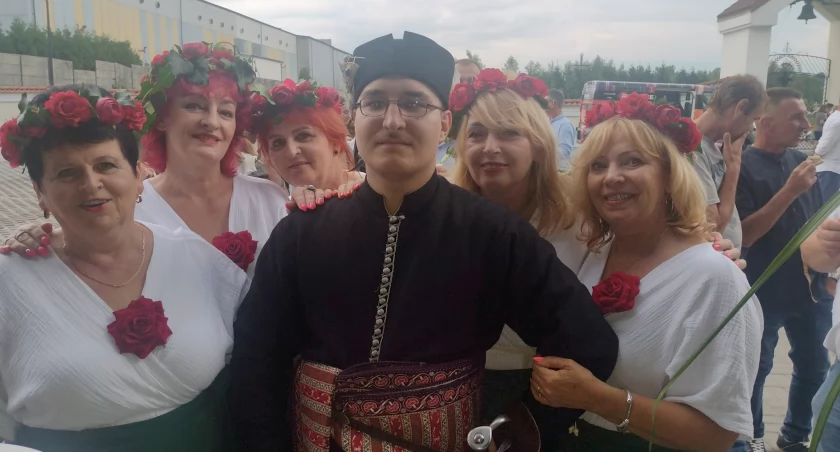 „Cudze chwalicie, swego nie znacie… pod kaplicą w Stróży