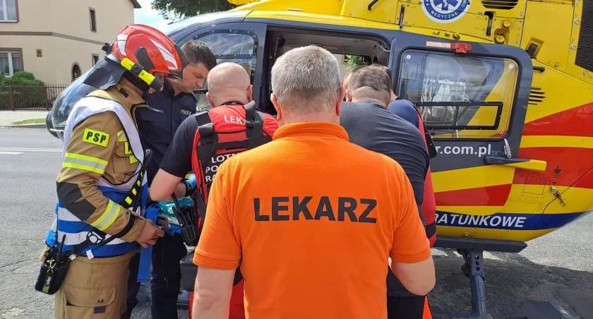2-latek wypadł z okna. Zabrał go śmigłowiec