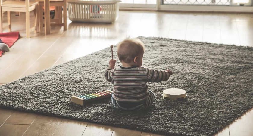 Najmniej urodzeń od czasu wojny,  choć w niektórych gminach dzieci przybywa