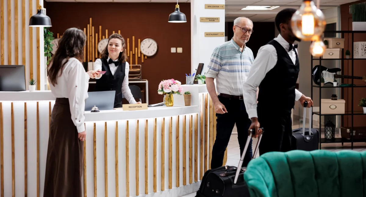 Od nauki obsługi klientów po zarządzanie – co daje nauka w technikum hotelarskim?