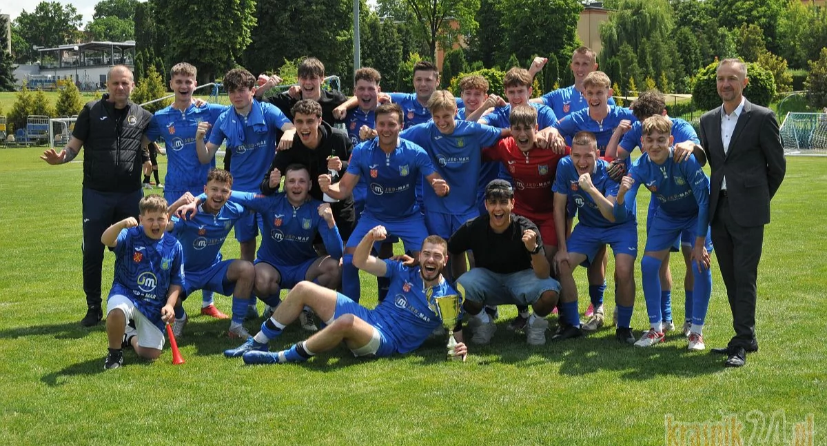 Unia pokonana, Stal II mistrzem A klasy