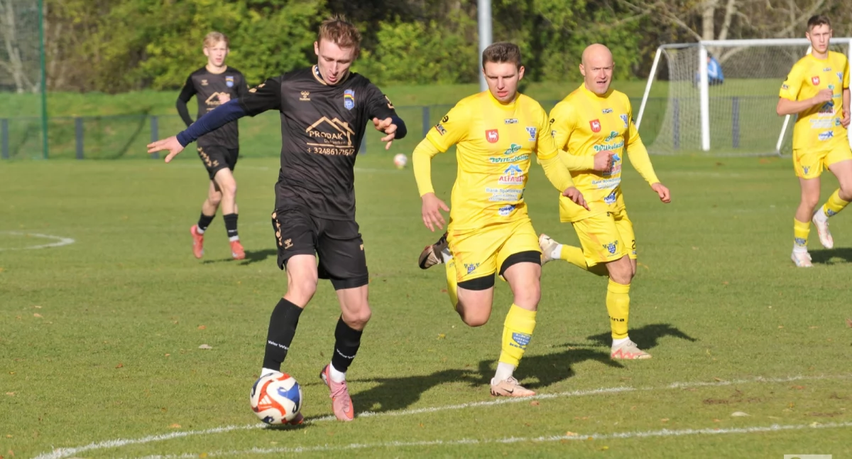 Grą nie zachwycili, ale 3 punkty są. Tęcza – Ruch 2:0