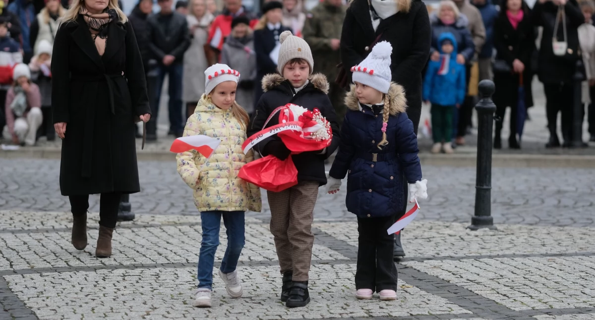 Świętowanie z wojskowym ceremoniałem