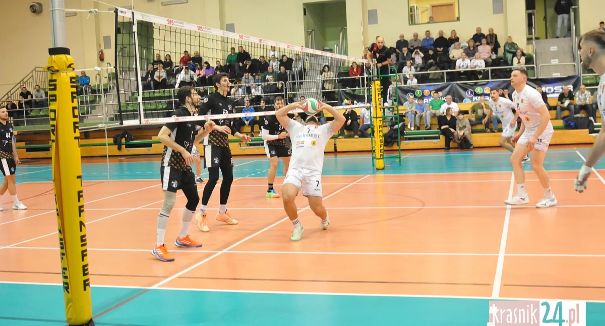 Od 0:1 do 3:1! MKS sellBest pokonuje AKS Karol KUL