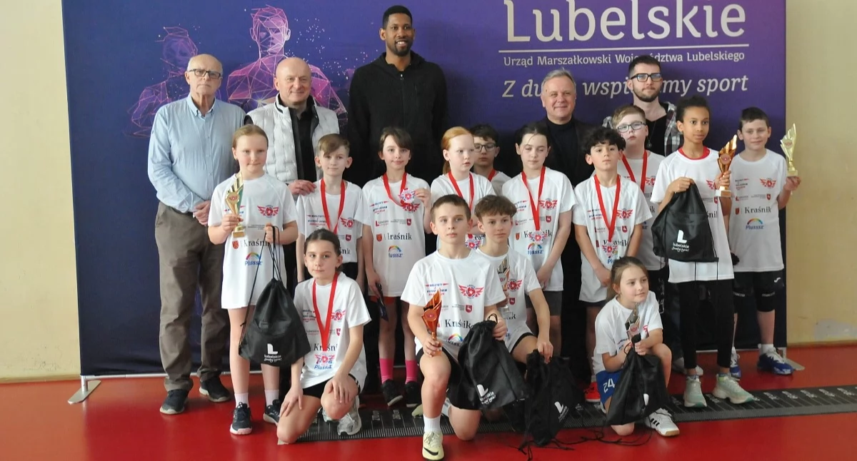 Dzieciaki rywalizowały w siatkówkę na zaproszenie mistrza Wifredo Leona