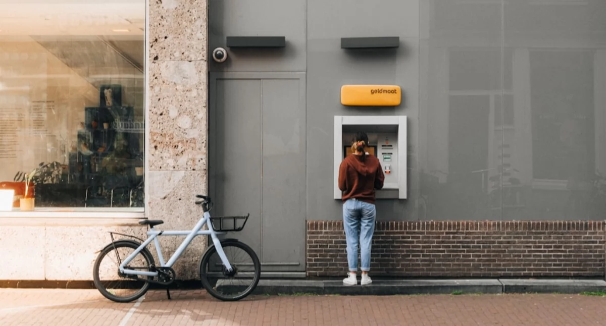 Mieszkańcy Kraśnika zakładają konta w bankach. Co warto wiedzieć na początek?