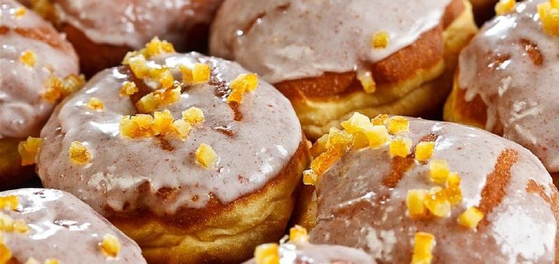 Ktoś okradł piekarnię. Zginęły mąka, jajka i... 150 starych pączków