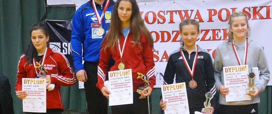 Zapasy: Katarzyna Jargieła ze Stróży mistrzynią, trzy zawodniczki Suplesu Kraśnik wicemistrzyniami Polski młodziczek