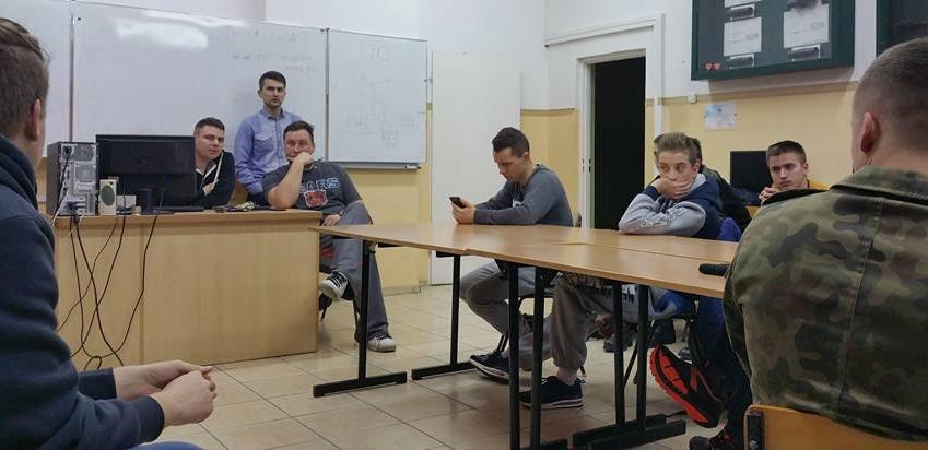 Kraśniczanie w First Robotics Competition: Trwają przygotowania do budowy robota