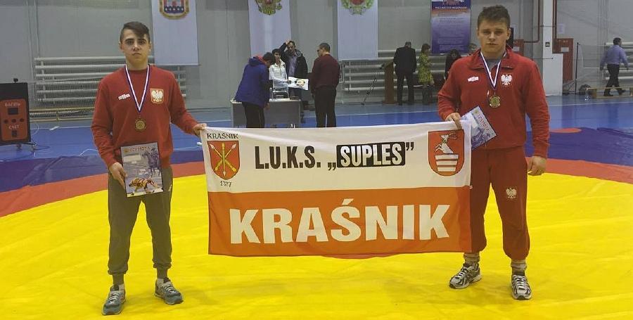 Medalowe starty zapaśników w Rosji i zapaśniczek w Austrii