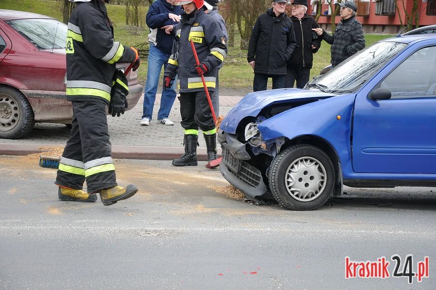 Kraśnik Fabryczny. Seicento uderzyło w Mercedesa