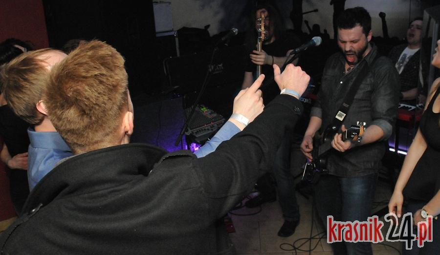 KULTOWI rozbawili kraśnicki Chillout Club w Lany Poniedziałek