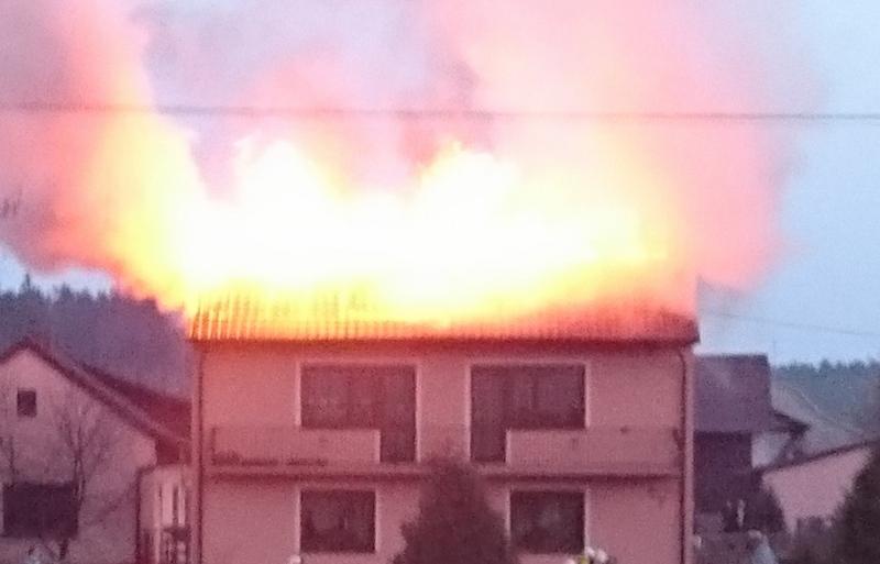 Święta w powiecie: Wymuszone pierwszeństwo na skrzyżowaniu i pożar domu