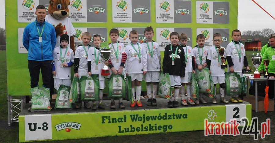Z podwórka na stadion: Drużyna SP 5/MUKS Kraśnik wicemistrzem województwa. Foto