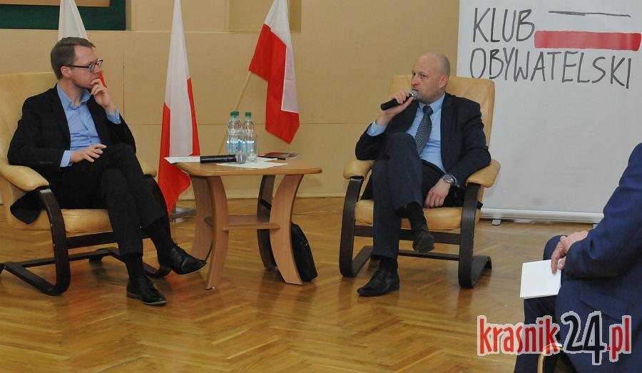 Ruszył kraśnicki Klub Obywatelski. Na początek dyskutowano o Konstytucji i Trybunale Konstytucyjnym. Foto, Wideo