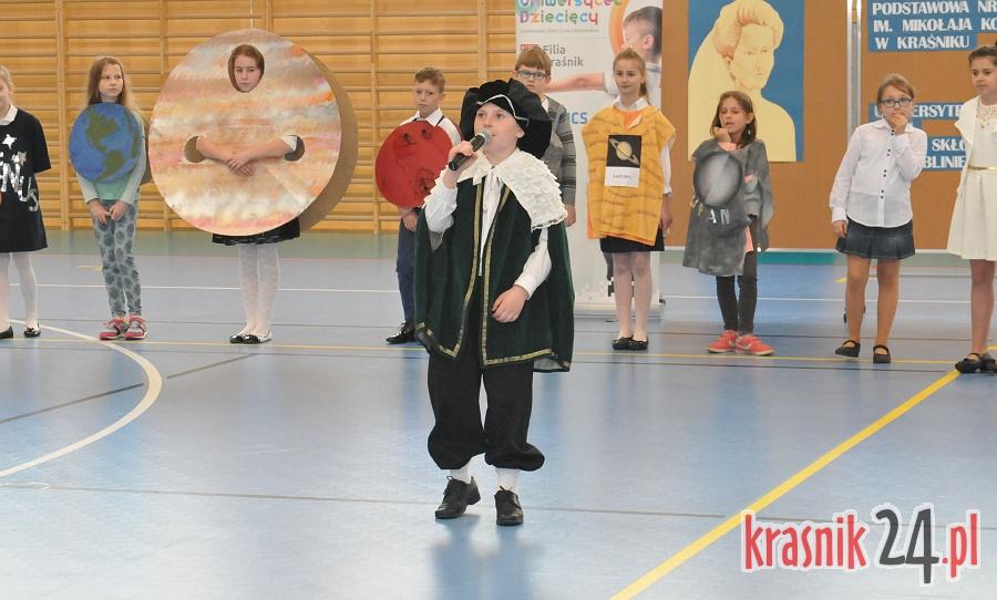 Uniwersytet Marii Curie-Skłodowskiej objął patronatem kraśnicką Szkołę Podstawową nr 2. Foto, Wideo