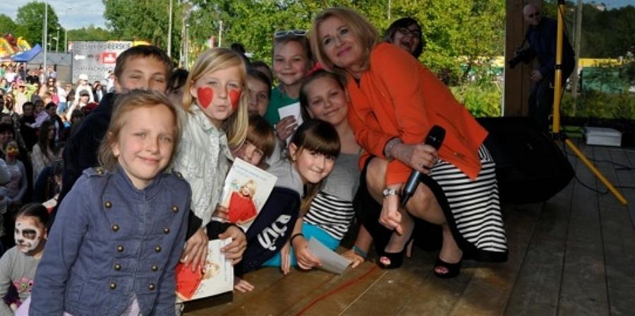 Festyn Rodzinny z Majką Jeżowską i Robertem Moskwą