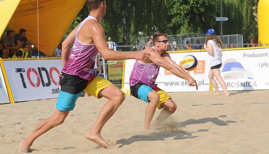 Jakub Czubiński w pierwszej ósemce pierwszych eliminacji Mistrzostw Polski w siatkówce plażowej