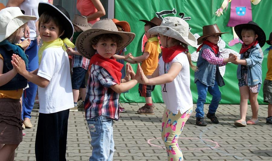 W Przedszkolu nr 4 Dni Matki, Dziecka i Ojca świętowali wspólnie na pikniku