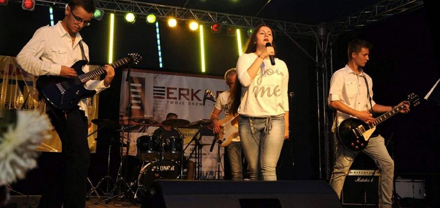 Oliwia Kuśmierz wygrała konkurs wokalny Music College. Nagrodą profesjonalna sesja w studiu