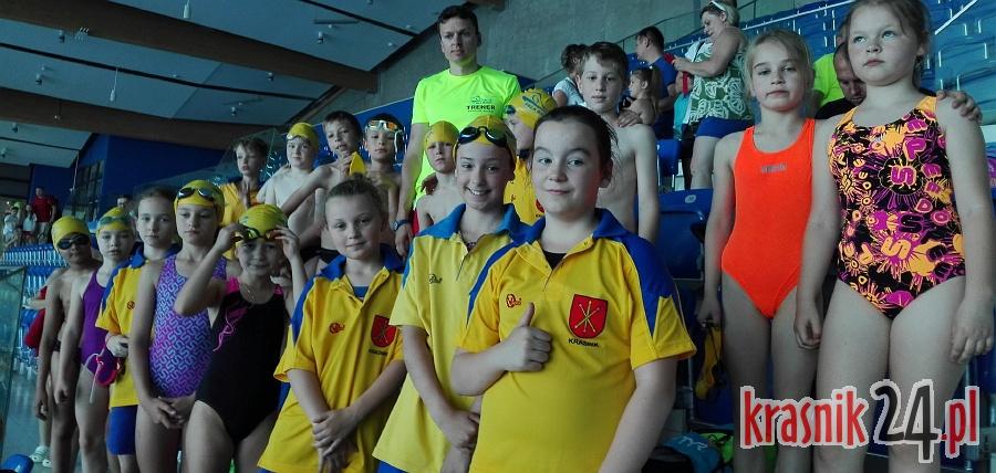 Młodzi pływacy Fali podczas III rundy Zawodów „O Laur Lubelskiego Koziołka”