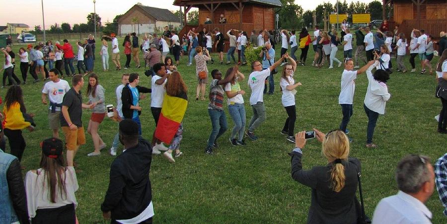 Pielgrzymi z Belgii przyjechali do Kraśnika. Dzisiaj otwarty festyn pod CKiP. Wideo
