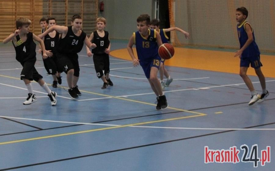Koszykarskie żaki w II Turnieju 