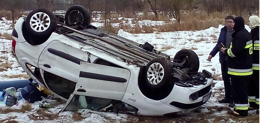 Bliskowice. Samochód dachował, potrącona kobieta zginęła na miejscu