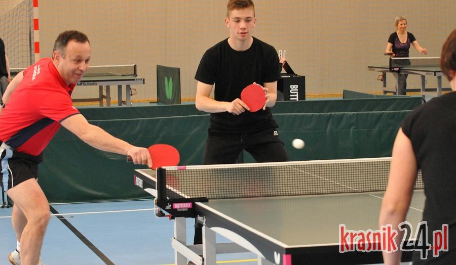 Rodzinnie w tenisa stołowego o Puchar Ministra Sportu. Foto