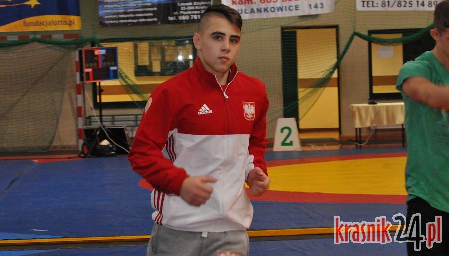 Karol Czegus Mistrzem Polski Juniorów Młodszych. 3 medale zapaśników LUKS Suples na OOM