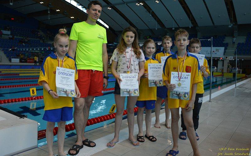 12 medali pływaków Fali podczas III rundy Zawodów „O Laur Lubelskiego Koziołka”