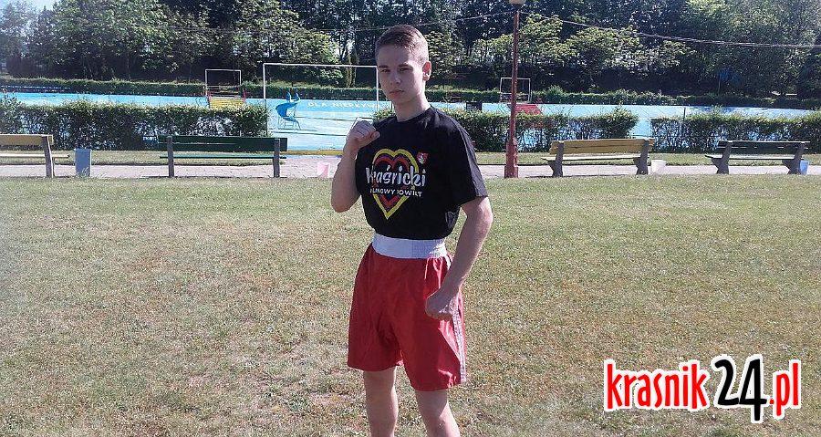 Boks. Oskar Mikołajczak (PKS Za Bramą) rozpoczyna rywalizację o Czarny Diament