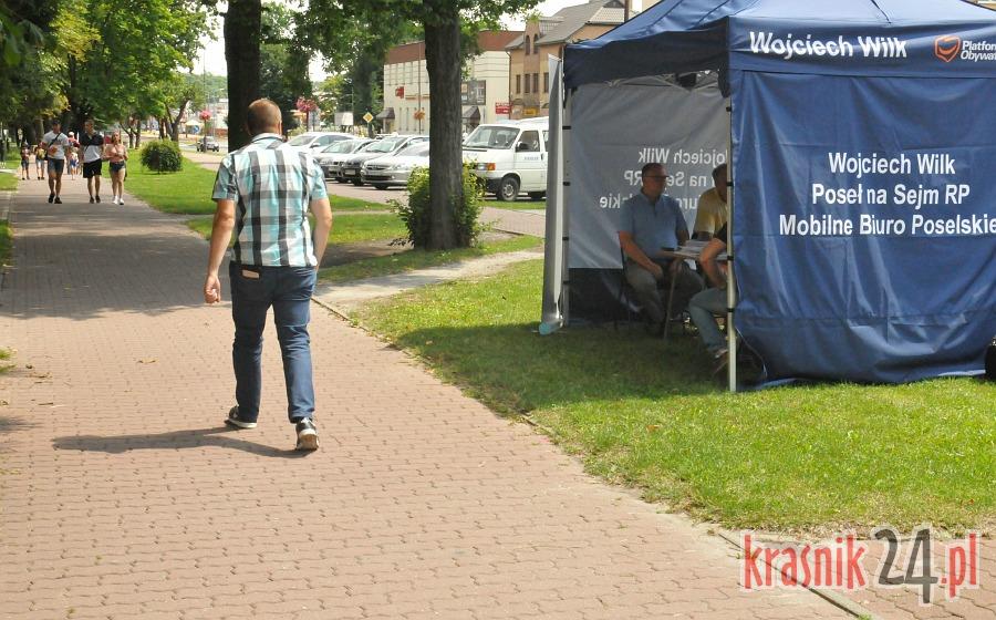 Poseł Wilk zainaugurował działalność mobilnego biura poselskiego