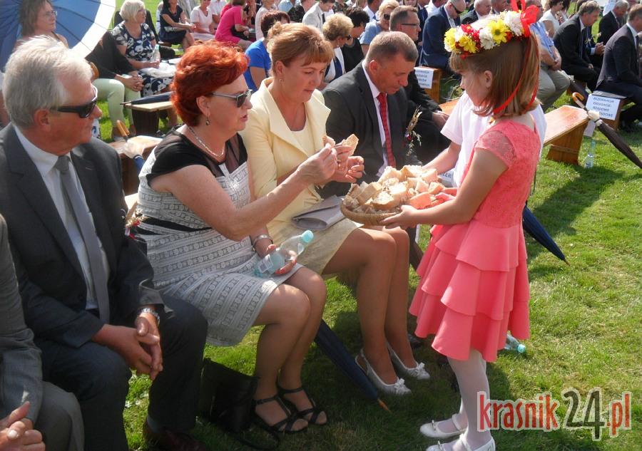 Rolnicy z gminy Urzędów dożynki świętowali w Popkowicach