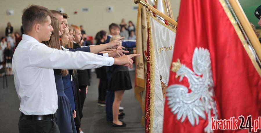 Powiat zainaugurował nowy rok szkolny. Będą inwestycje w bazę sportową i warsztaty dla uczniów