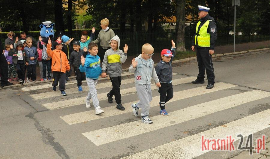 Uczą dzieci bezpiecznie poruszać się po drodze. Foto