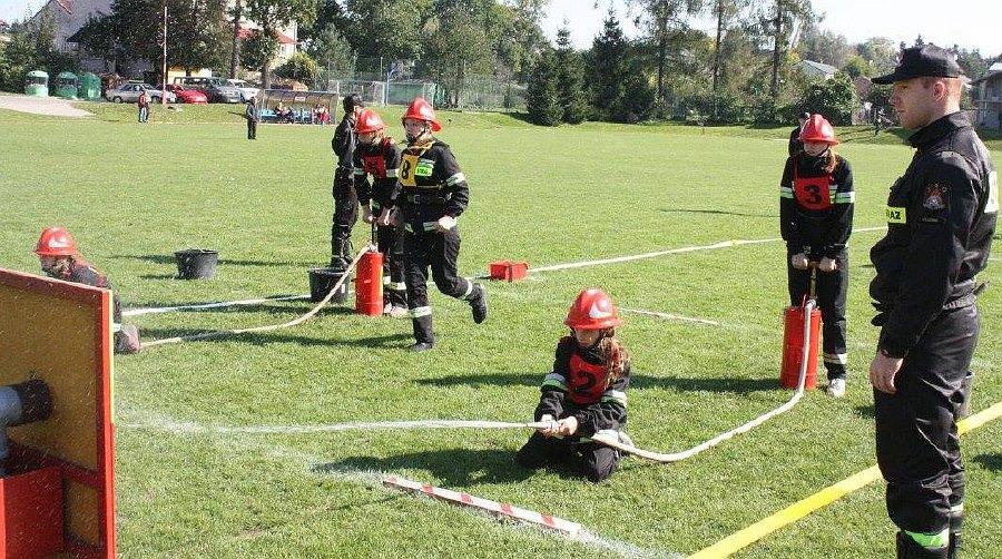 Młodzieżowe drużyny pożarnicze z gminy Trzydnik Duży najlepsze w powiecie