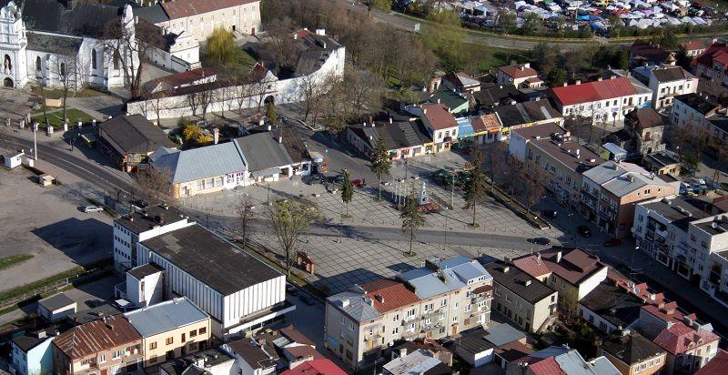 NIE dla dużych samochodów ciężarowych na kraśnickim Rynku
