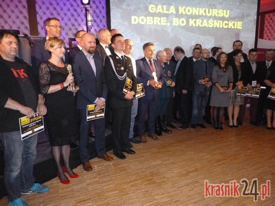 Kraśnik. Statuetki i medale konkursu 