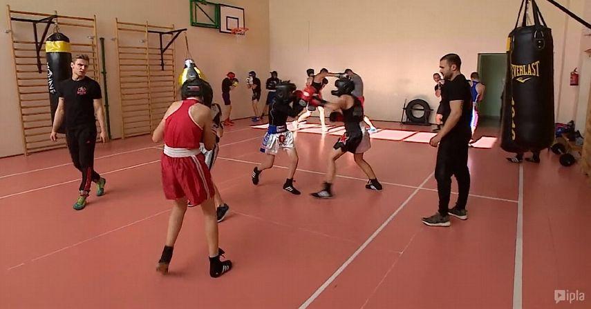 Polsat Sport. Kraśnicka piłka ręczna, siatkówka i boks w programie Atleci