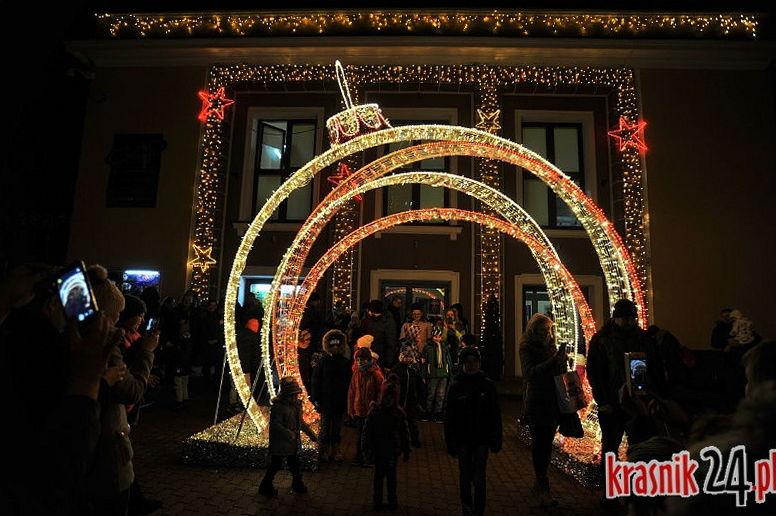 Czary-mary, świąteczne ozdoby już rozbłysły