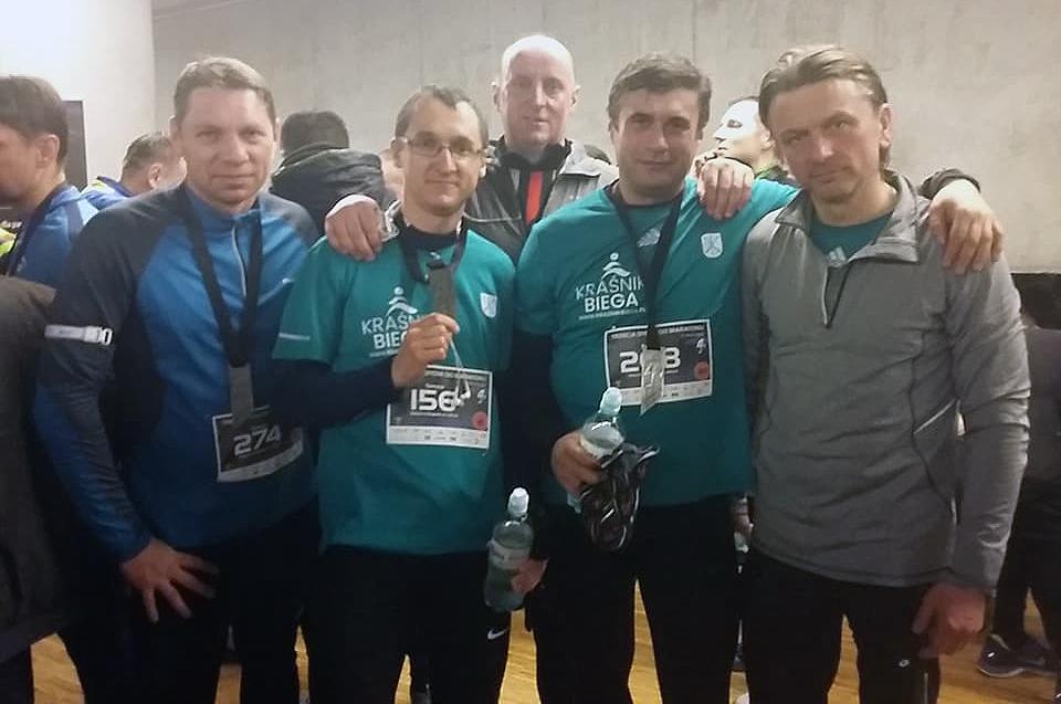 Nocne bieganie w Lublinie. Spora grupa kraśniczan stanęła na starcie