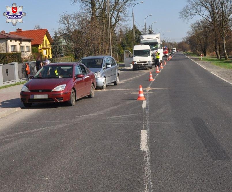 Nie zachował bezpiecznej odległości. Kolizja 4 samochodów na Janowskiej