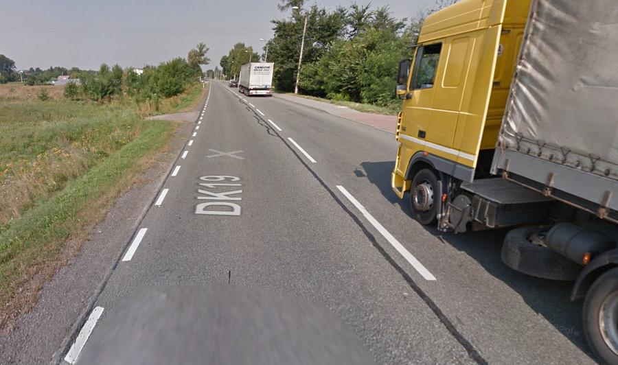 Stróża. Naczepa TIRa uderzyła młodego chłopaka